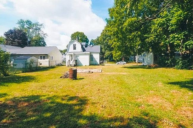 Photo of 130 Sharon Ave, Battle Creek, MI
