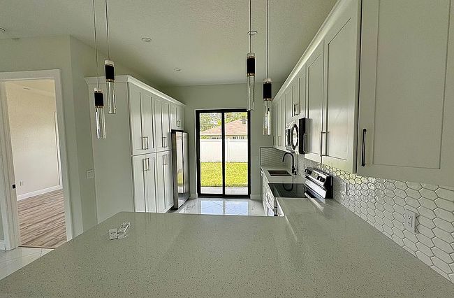 Image of 20 Pine Hill Ln