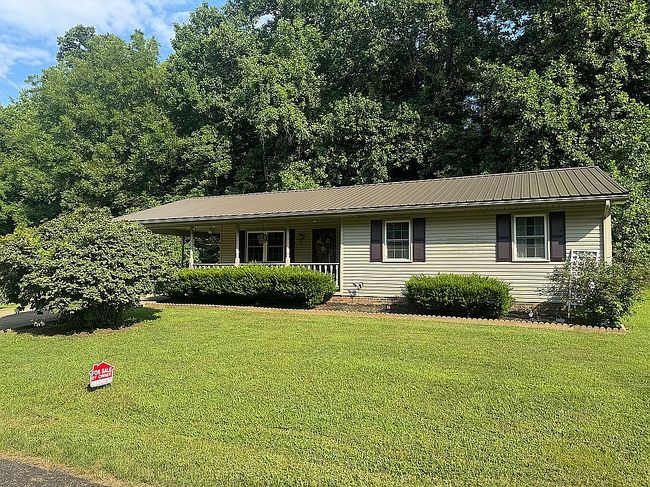 Photo of 133 Pebble Creek Dr, Eddyville, KY