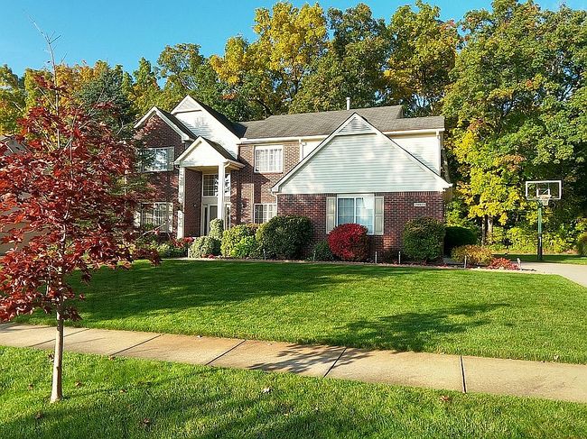 Photo of 29923 Bradford Dr, New Hudson, MI