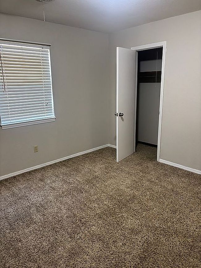 Photo of 1113 Phillips Dr, Dumas, TX