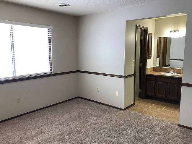 Image of 3720 Cherry St Apt J37