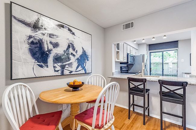 Photo of 5200 Martel Ave Apt 31C, Dallas, TX