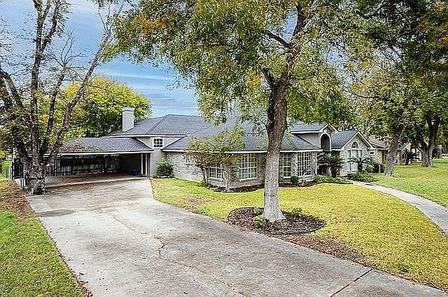 Photo of 116 Greenway Ln, Del Rio, TX