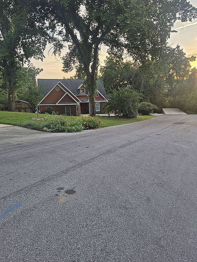 Photo of 109 Diamond Hill Ct, Hollister, MO
