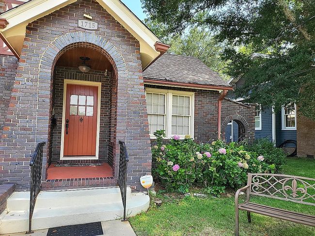 Additional photo 3 of property located at 1715 E Gonzalez St