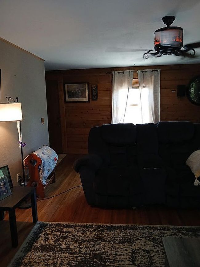 Image of 208 E Green St
