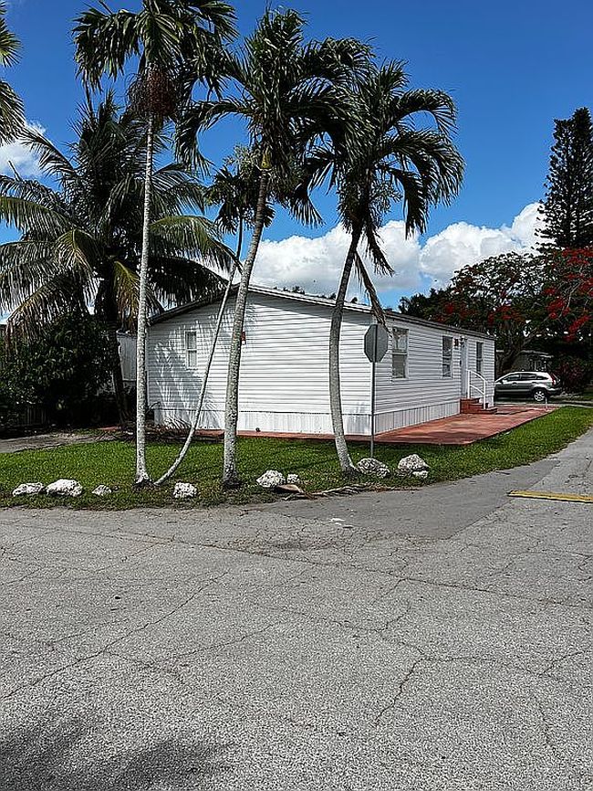Photo of 17360 Sw 232nd St Lot 7, Miami, FL