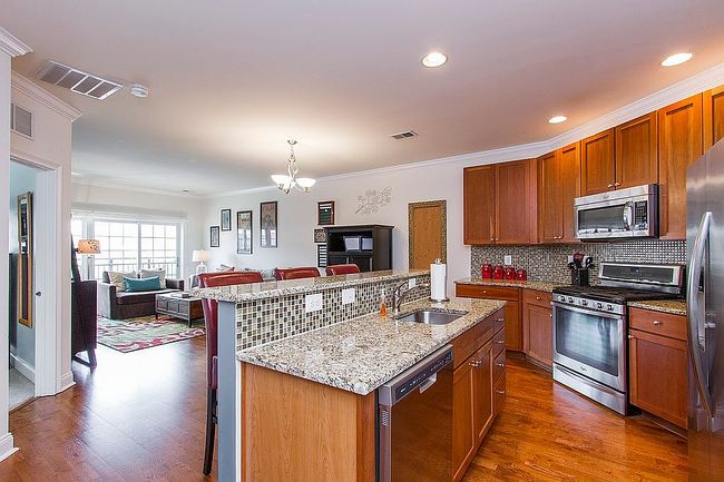 Additional photo 1 of property located at 600 Commodore Ct Unit 2644