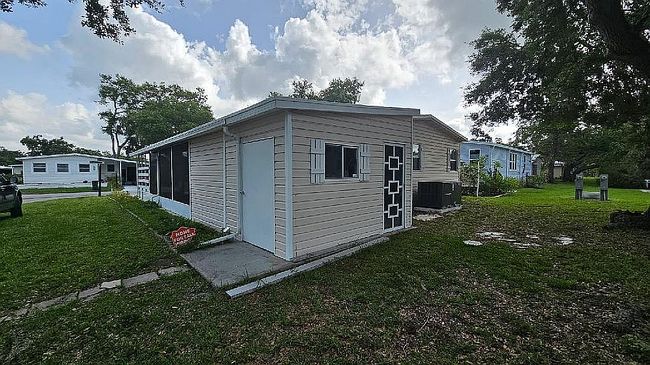 Image of 2904 Hillcrest Dr