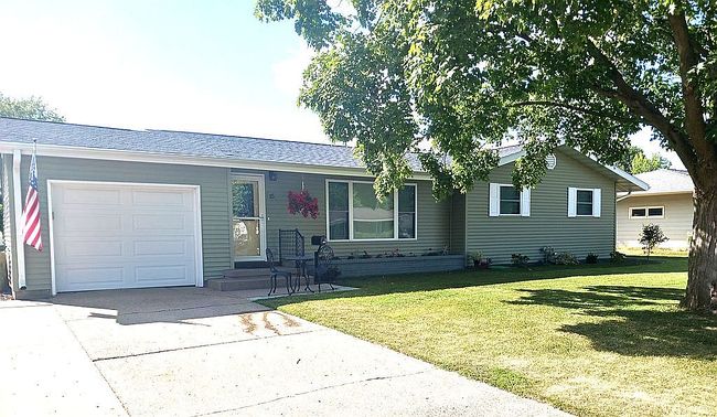 Photo of 15 Oak Dr