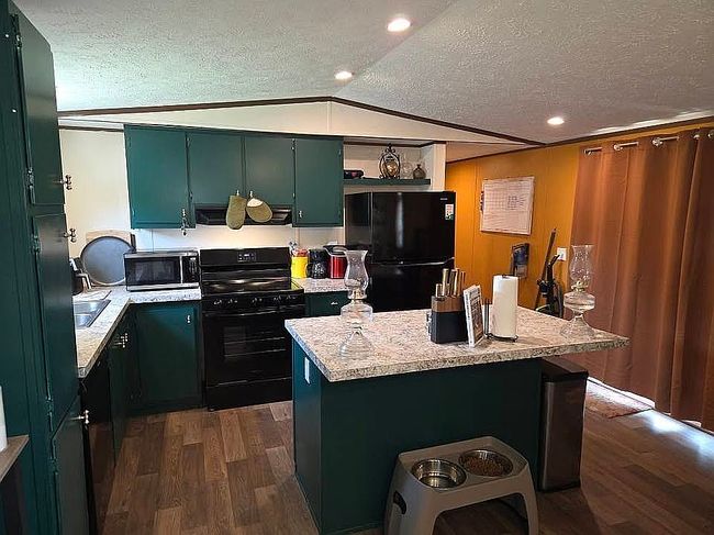 Photo of 104 Ogden Dr, Youngsville, LA