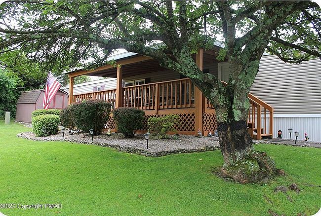 Photo of 205 Robin Ln, East Stroudsburg, PA