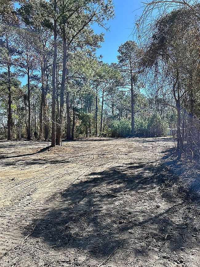 Additional photo 3 of property located at Nw 210th St