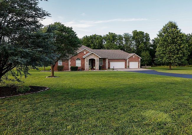 Photo of 4465 N Raintree Dr, Willard, MO