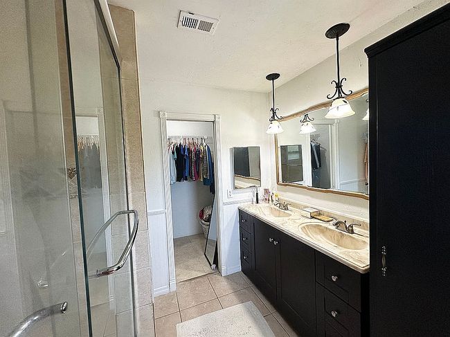 Additional photo 3 of property located at 9115 Green Meadows Way