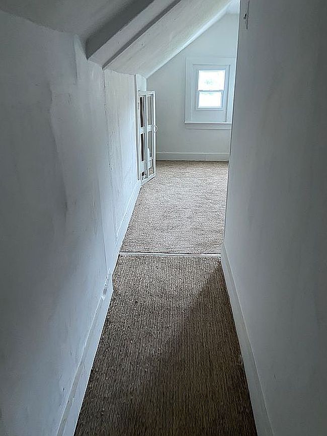 Photo of 928 W Pine St, Coal Township, PA