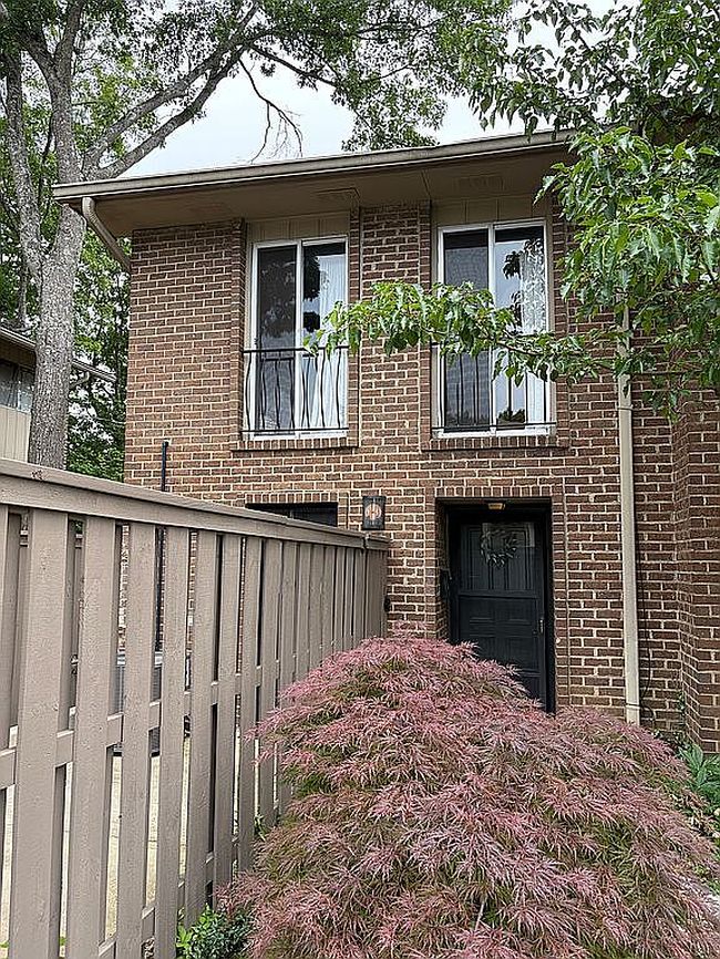 Photo of 3636 Taliluna Ave Apt 317, Knoxville, TN