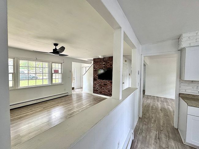 Preview of property located at 11 Roberts Rd E