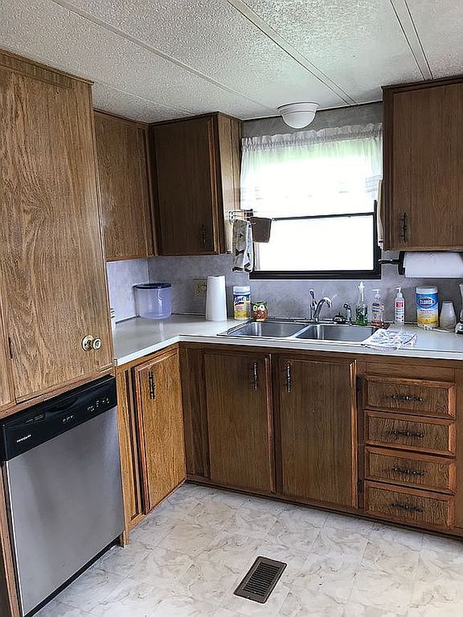 Additional photo 2 of property located at 150 Lakeshore Dr