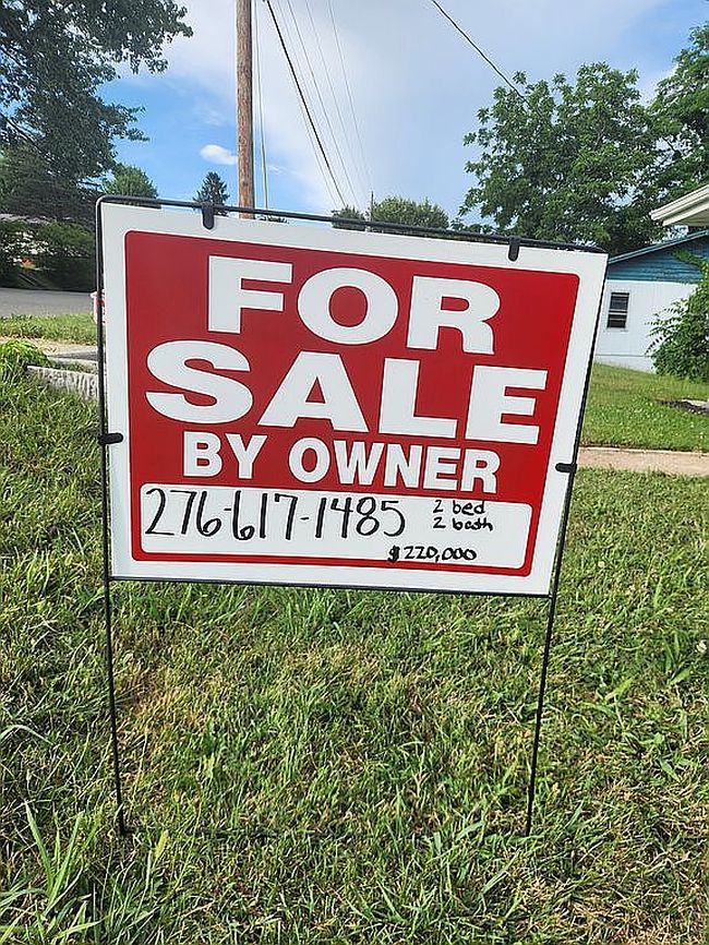 Photo of 1135 W Spiller St, Wytheville, VA