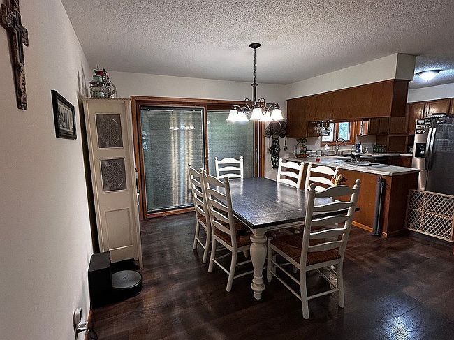 Photo of 707 Benton St, Jetmore, KS
