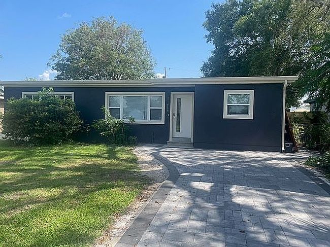 Photo of 740 Naples Dr