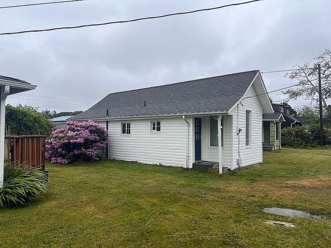 Image of 25912 North Pl