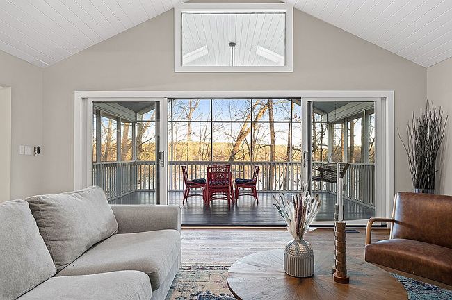 Photo of 1104 Whitfield Point Rd