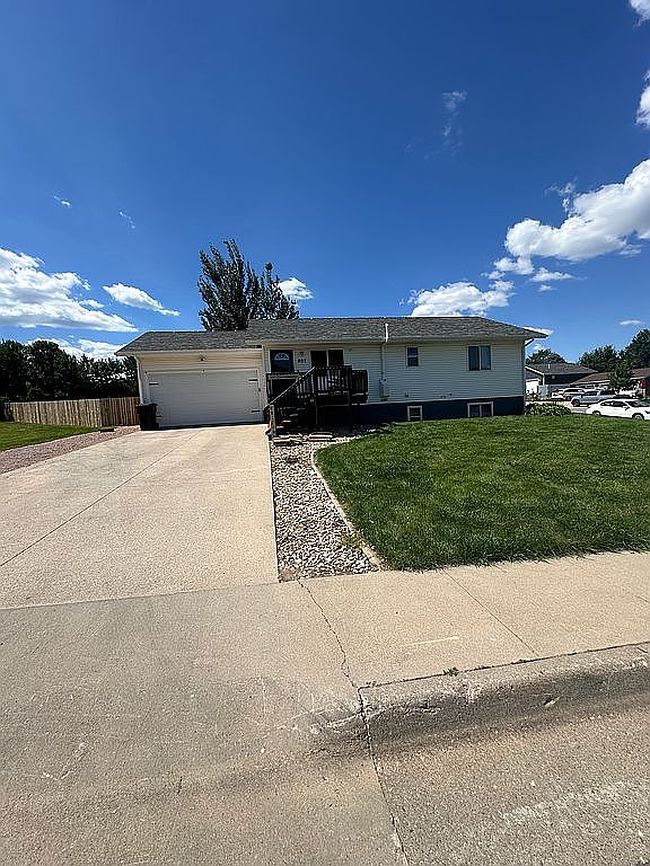 Photo of 807 S 32nd St, Spearfish, SD