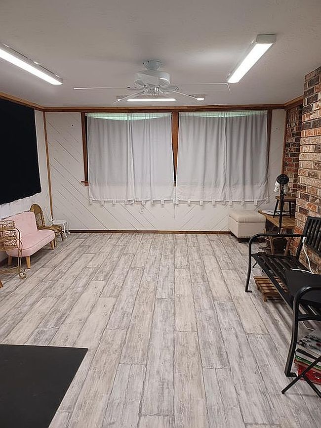Image of 11444 Fm 1130
