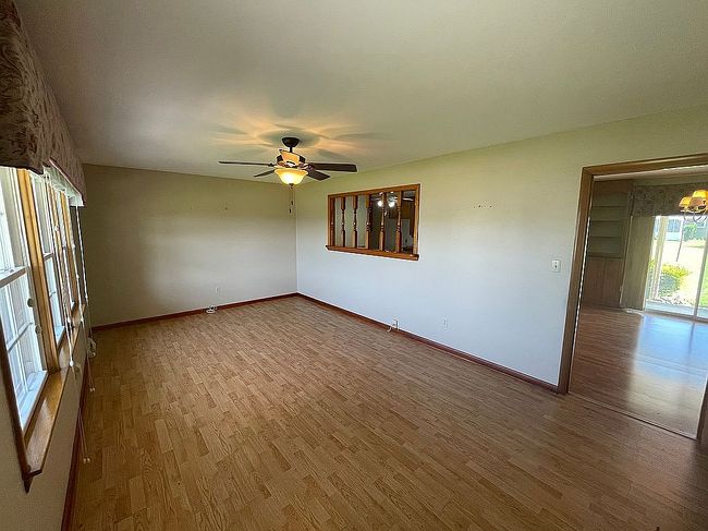 Photo of 708 Lloyd St, Lawrenceburg, TN