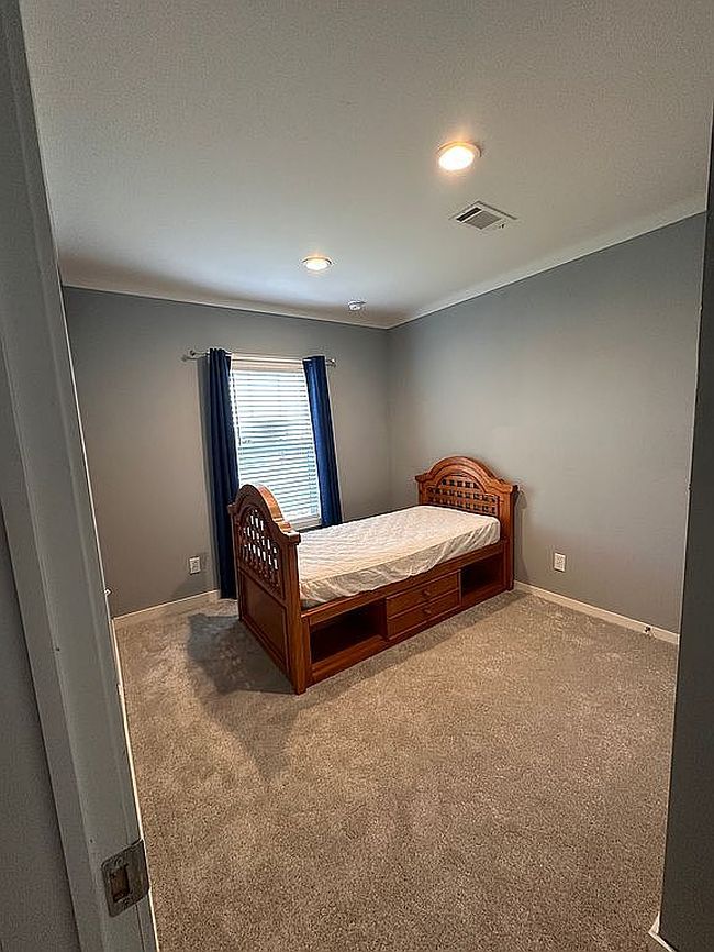 Photo of 385 Split Rail Pkwy, Kyle, TX