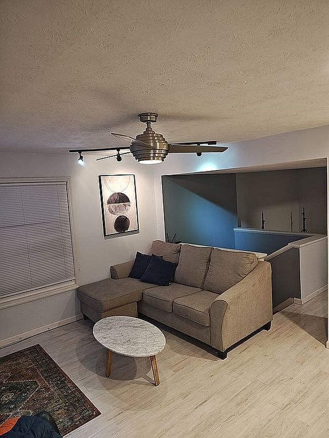 Additional photo 2 of property located at 6601 Park Ave Ne