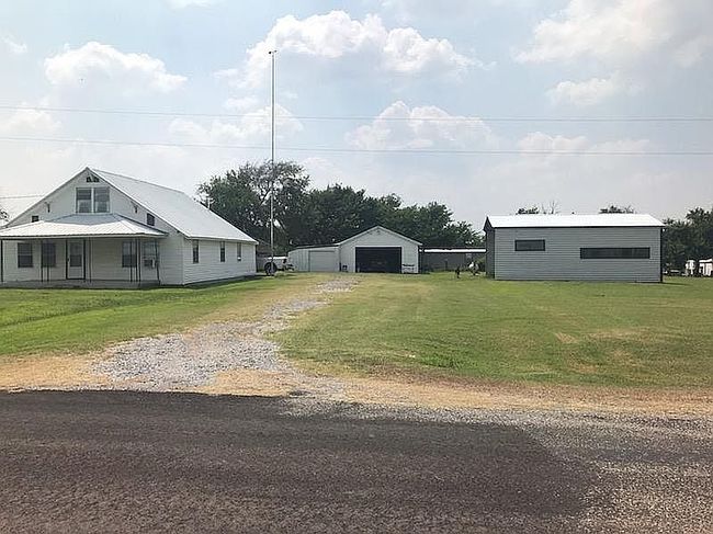 Photo of 167589 Eight Mile Rd