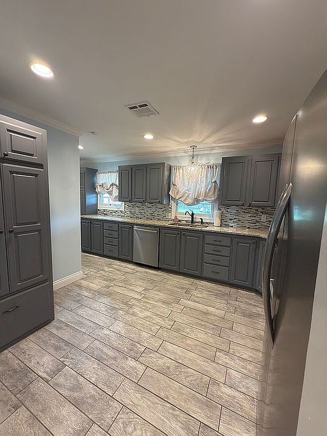 Image of 133 Petite St