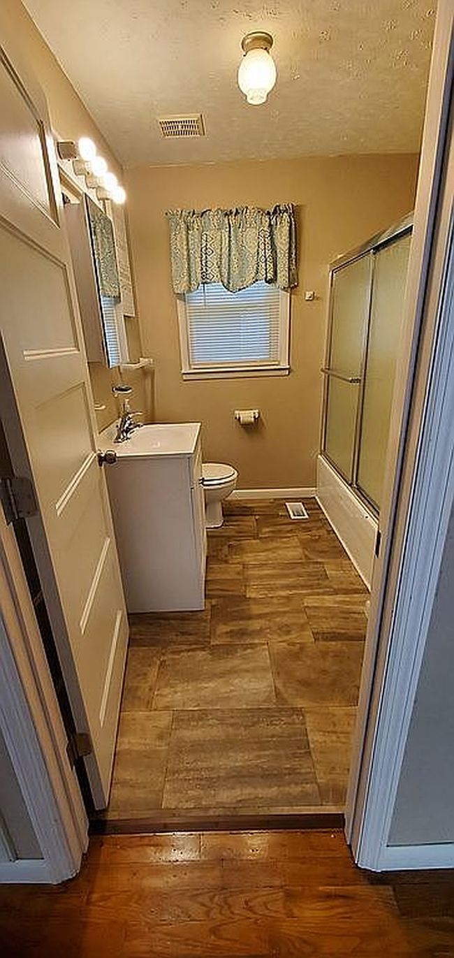 Photo of 8 W Point Dr, Fayetteville, TN