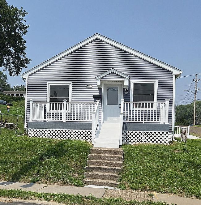 Photo of 2122 E 12th St