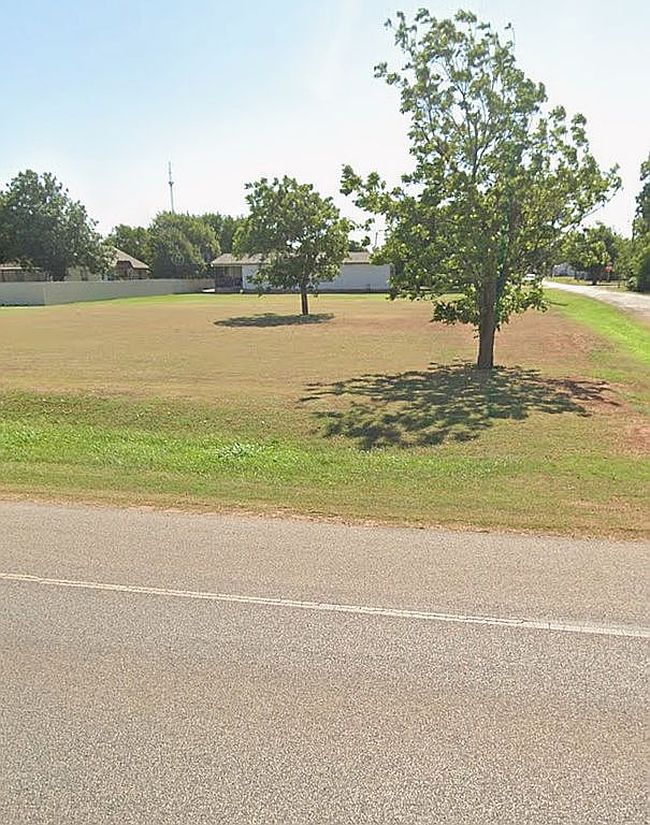 W Fifth St, Electra, TX