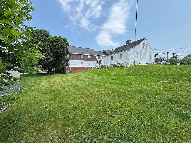Photo of 583 Main St, Westbrook, ME
