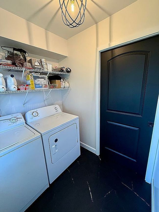 Image of 17 W Orchard Dr