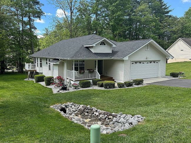Image of 41 Limerick Ln