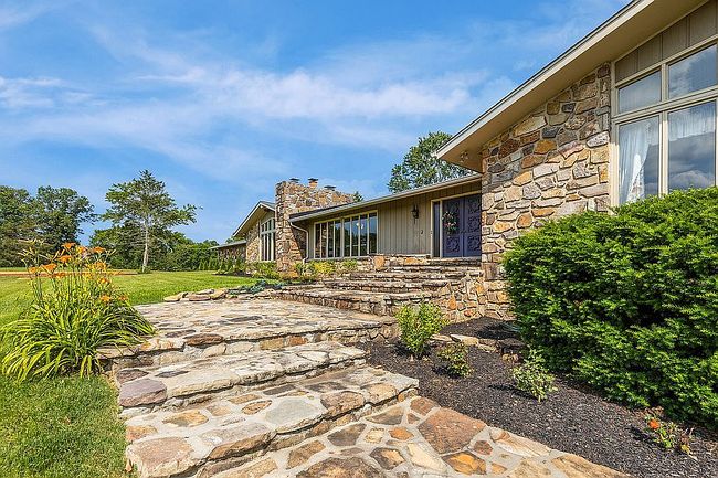 Photo of 1817 Meadow Springs Way, Knoxville, TN
