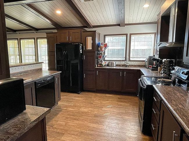 524 Stump Town Rd, Silver Creek, MS