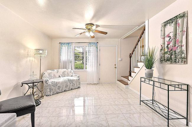 Photo of 98 Hinu Pl, Pearl City, HI