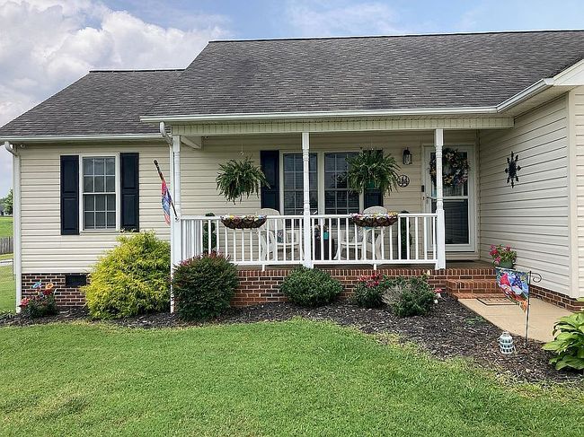 Image of 3810 Spike Ln