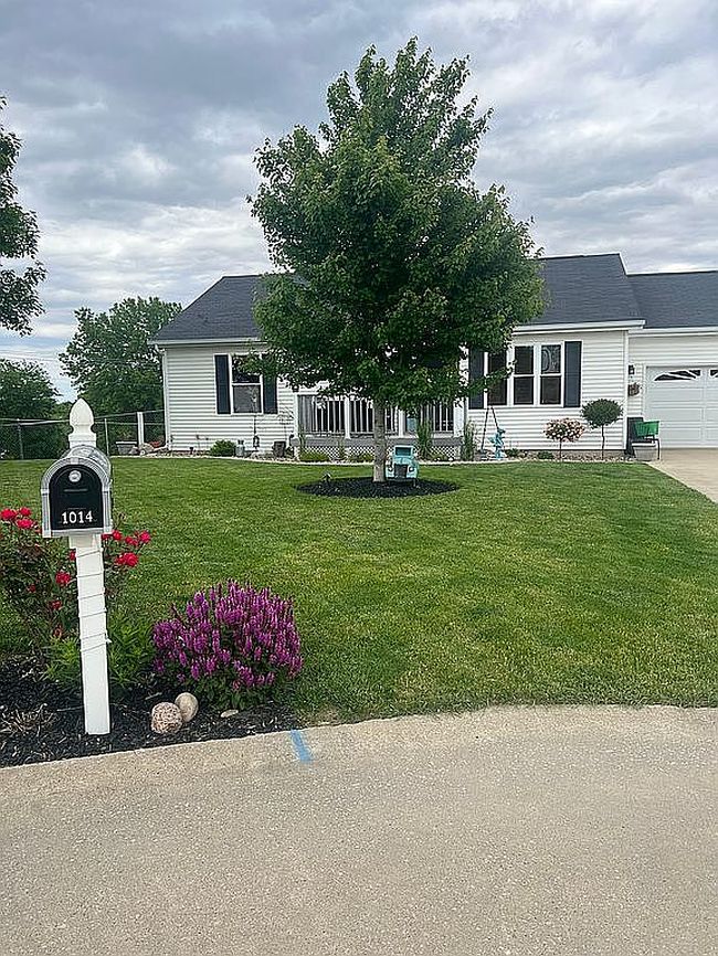 Image of 1014 S Shamrock Cir