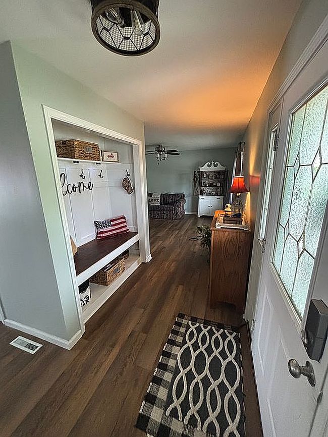 Image of 737 Phillip Cir