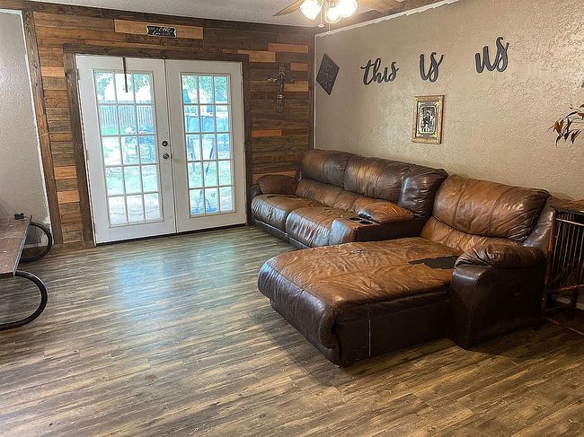 Photo of 1207 N Meridian St, Waurika, OK