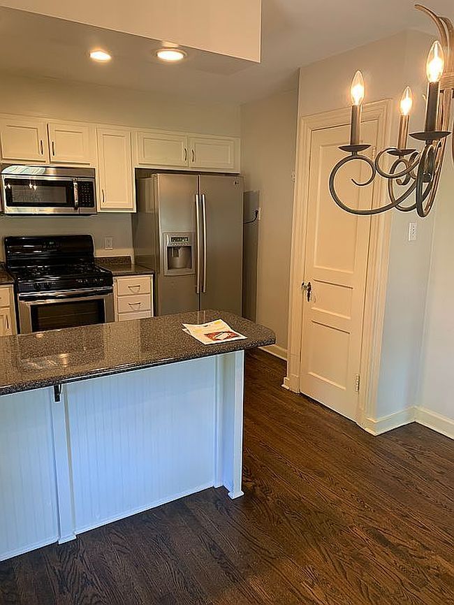Image of 300 Wilkinson Pl